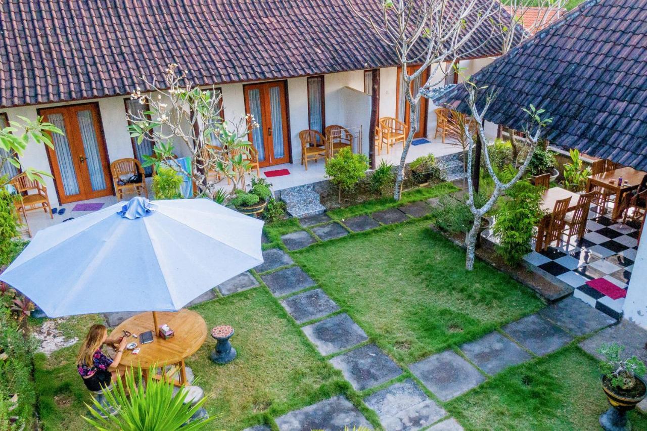 Kamasanti Hostel Toyapakeh Екстер'єр фото